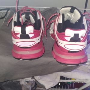 Balenciaga Track Size 9